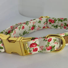 Load image into Gallery viewer, Red Roses On Cream Dog Collar
